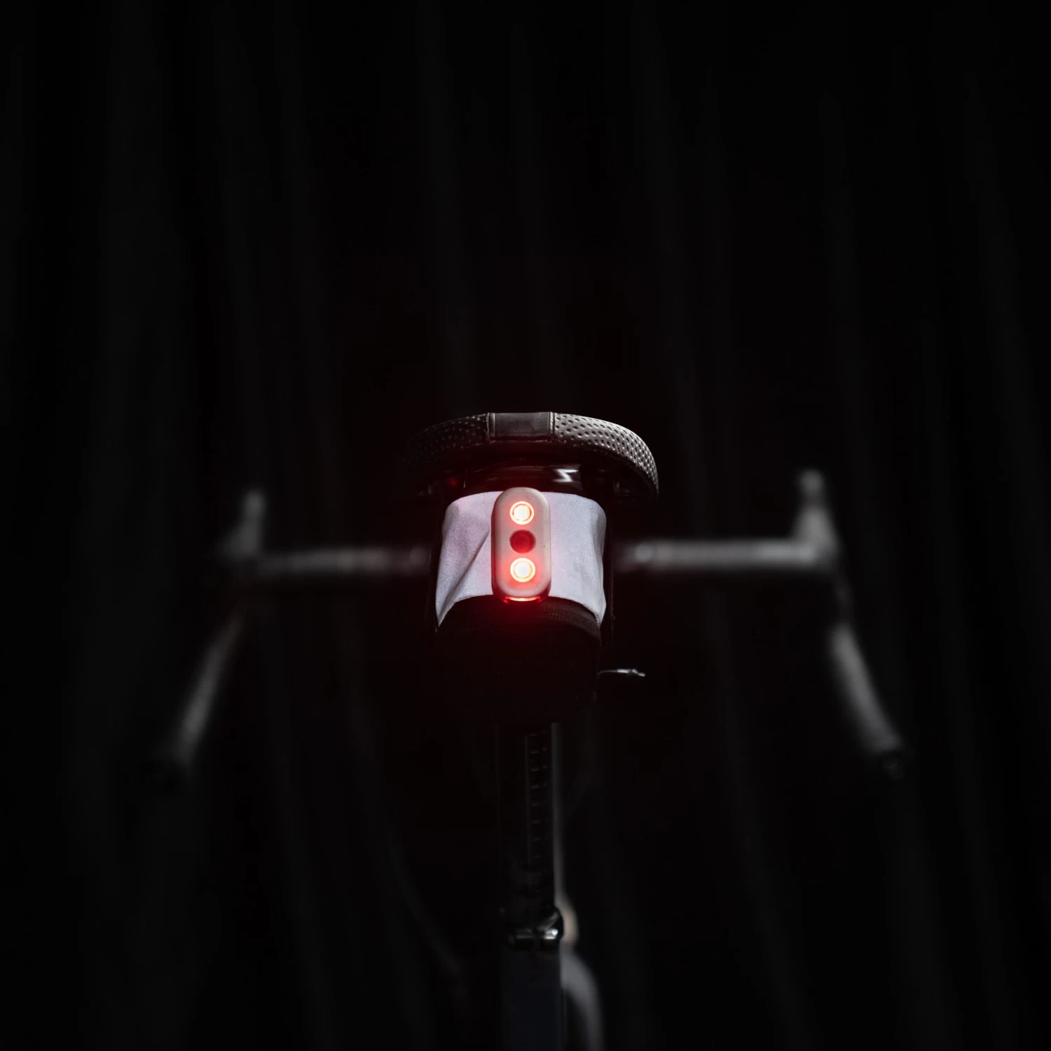 Decathlon Reflective Saddle Bag 0.6L Easy M - Image 5