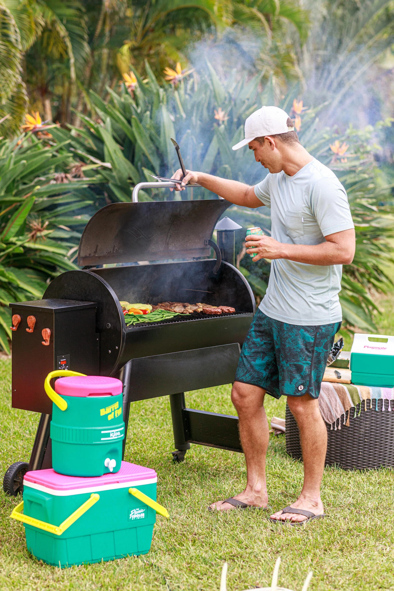 IGLOO Retro Barrel Of Fun 2 Gallon - Image 4