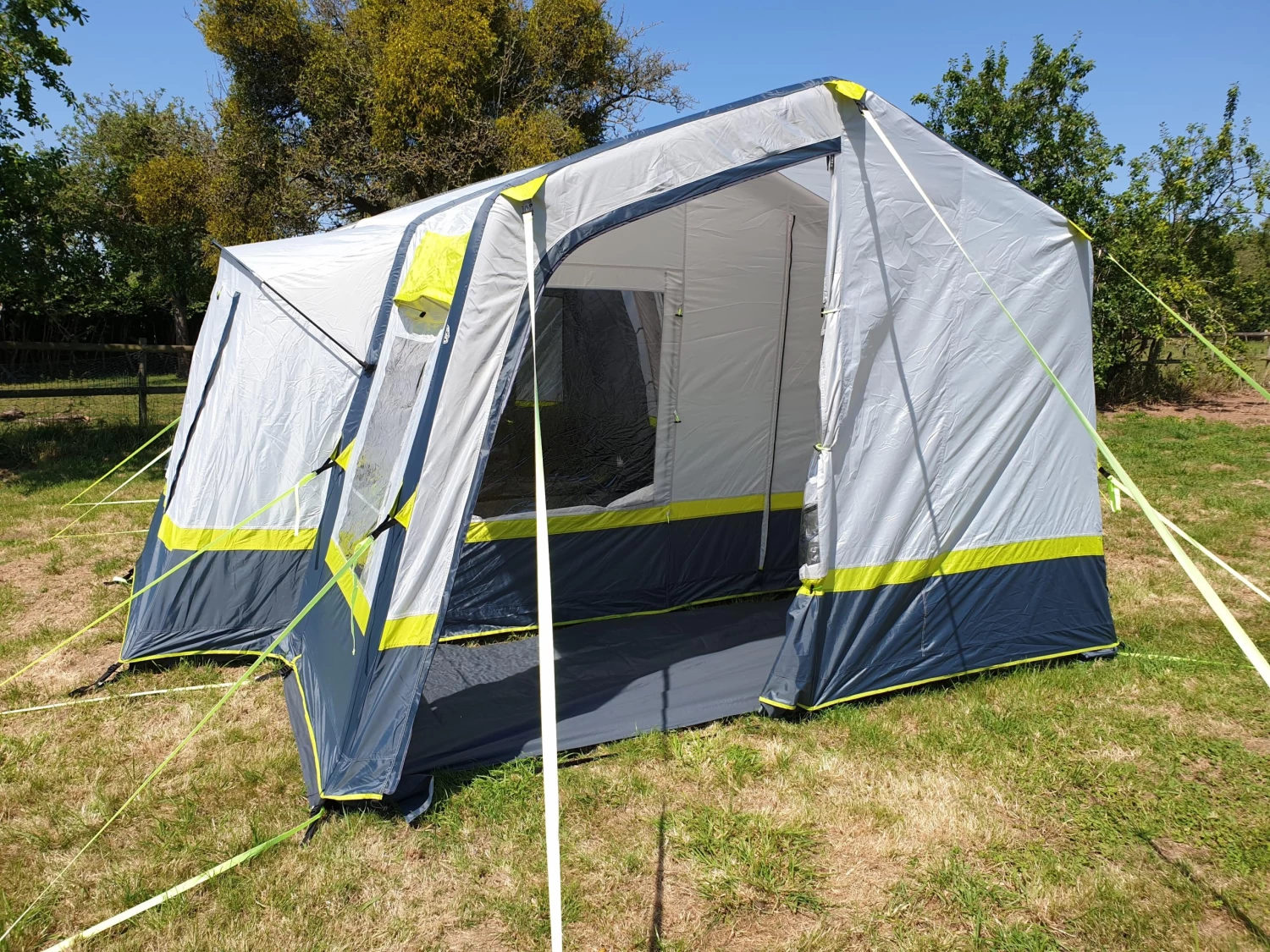 OLPRO Home 5 Berth Inflatable Family Tent - Image 7